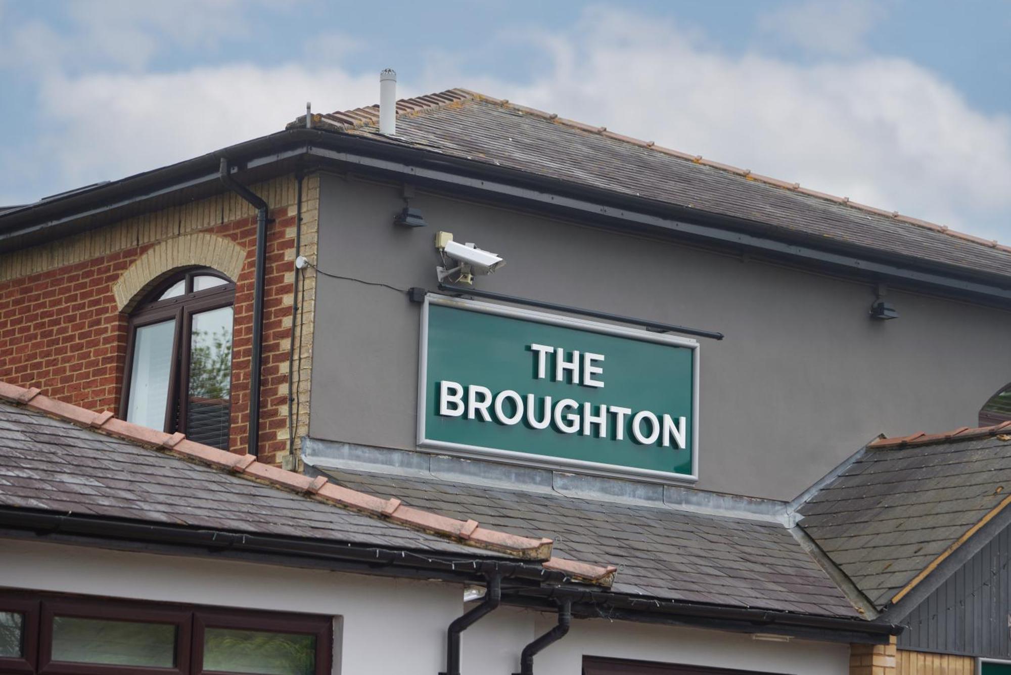 The Broughton Hotel By Greene King Inns Milton Keynes Exterior foto